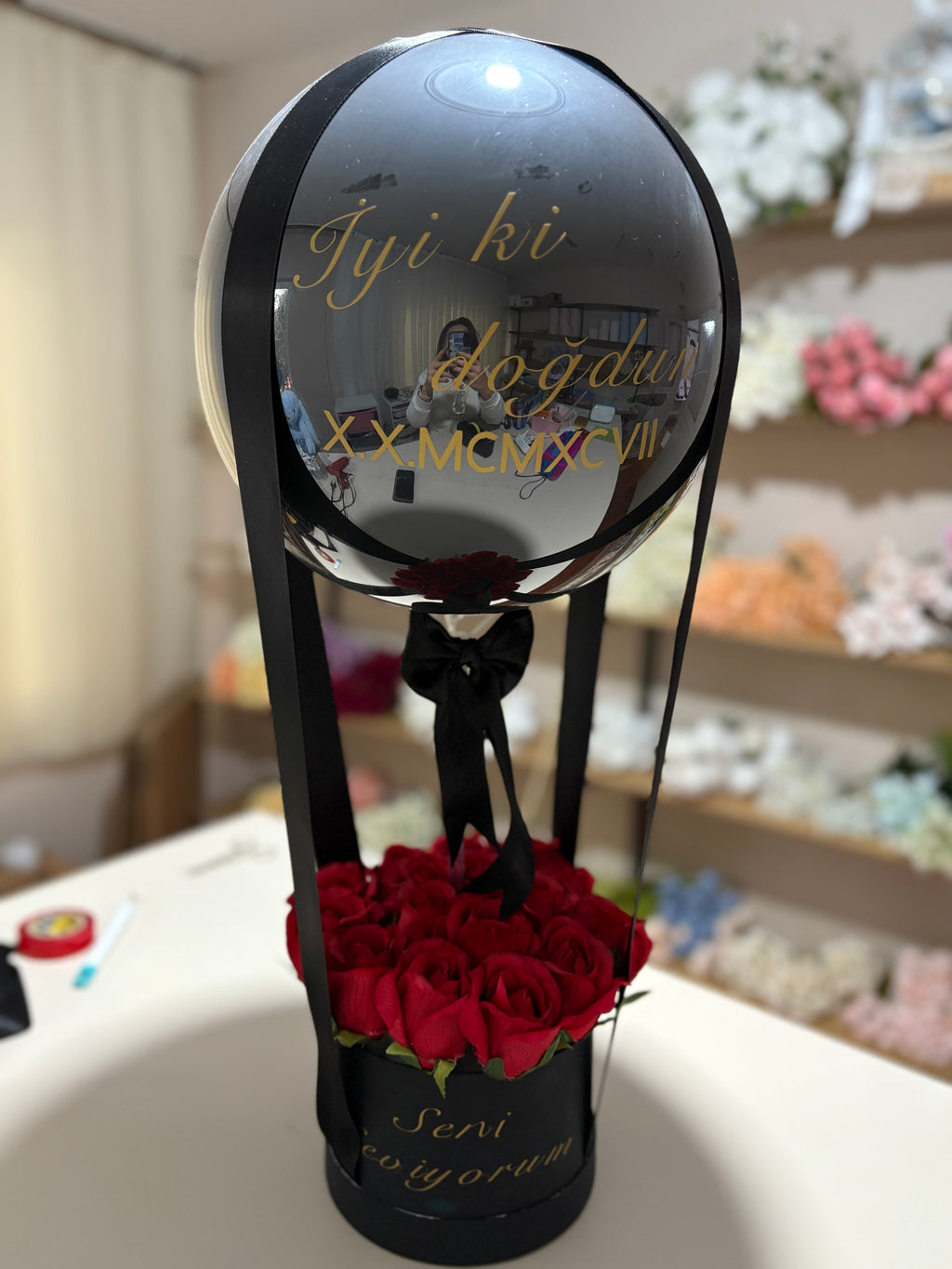 Çiçek Kutulu Hediye Balonu