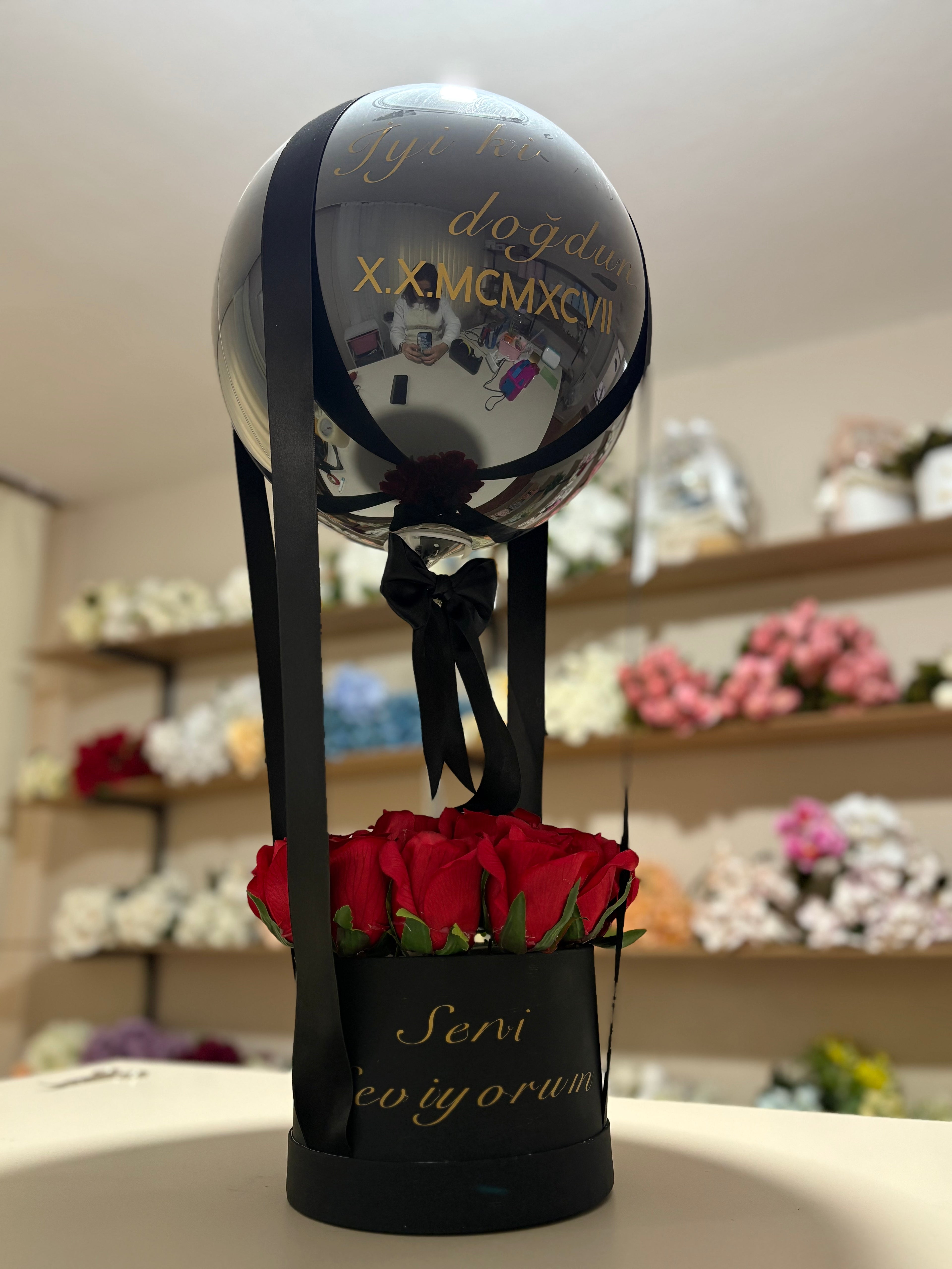 Çiçek Kutulu Hediye Balonu