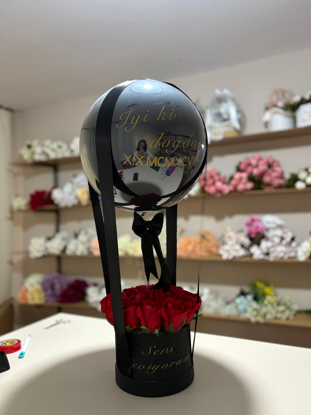 Çiçek Kutulu Hediye Balonu